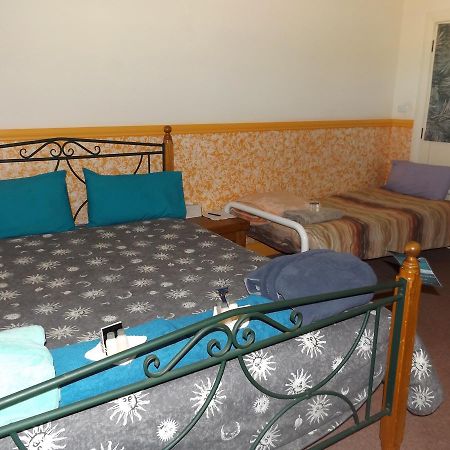 Queen Of The Murchison Guest House & Cafe Cue Екстер'єр фото