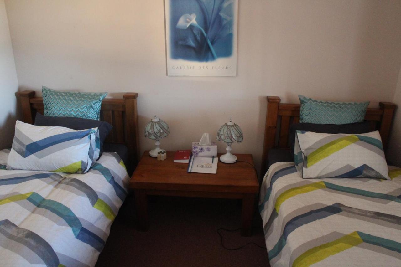 Queen Of The Murchison Guest House & Cafe Cue Екстер'єр фото